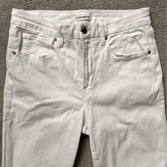 Good American Good Legs Crop White 10 - Picture 4 of 6
